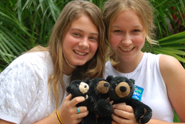 Amber-Grant-and-Kyara-De-Bruin-adopt-a-sun-bear