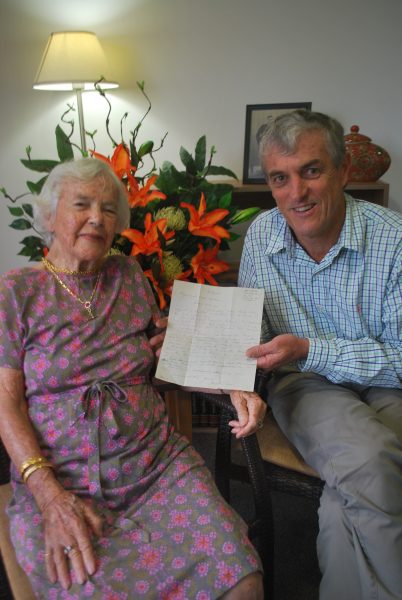 Loloma-Weir-Simon-Whittle-from-the-Buderim-Foundation-and-the-letter-vert-e1430979566490